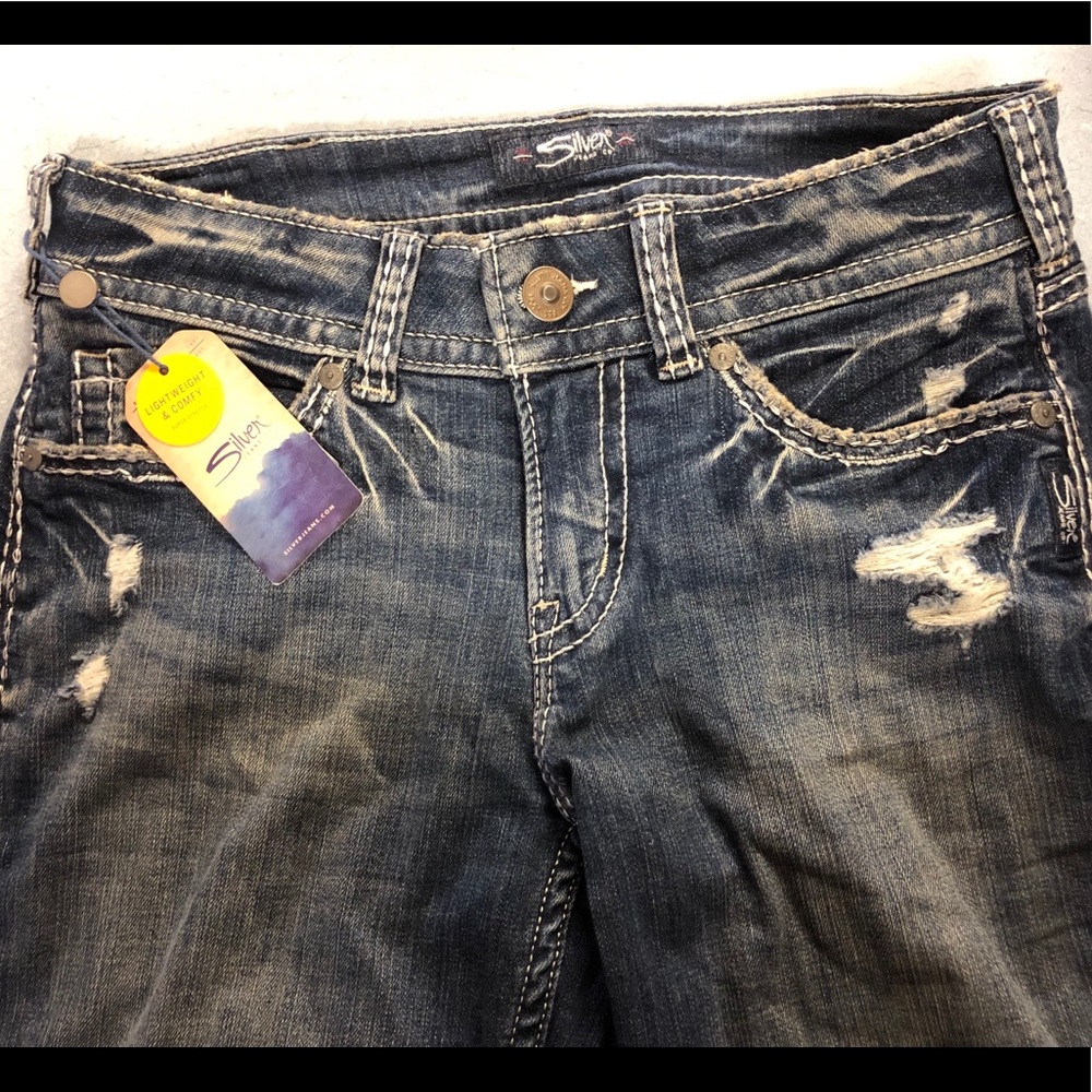 Silver Suki Capris NWT 30